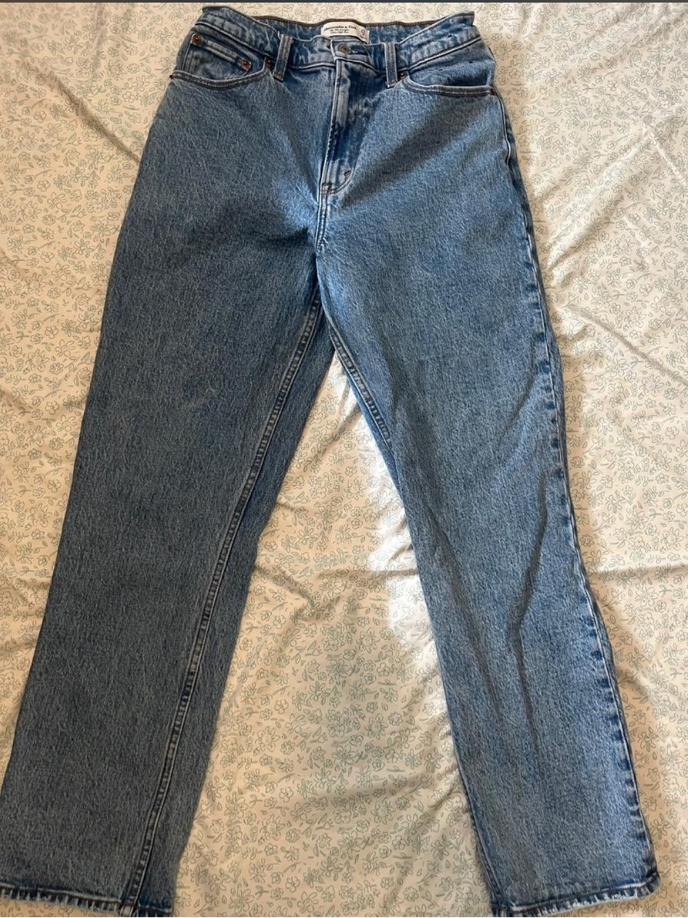 Abercrombie & fitch the 90s straight ultra high rise curve love 4 short